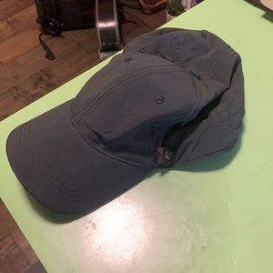 Black lulu lemon hat